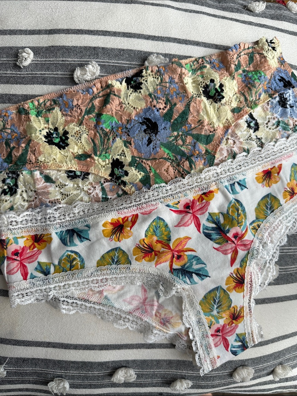 AERO and Old Navy Floral Lace Cheeky Panty Set in Peach, White, Blue, Green